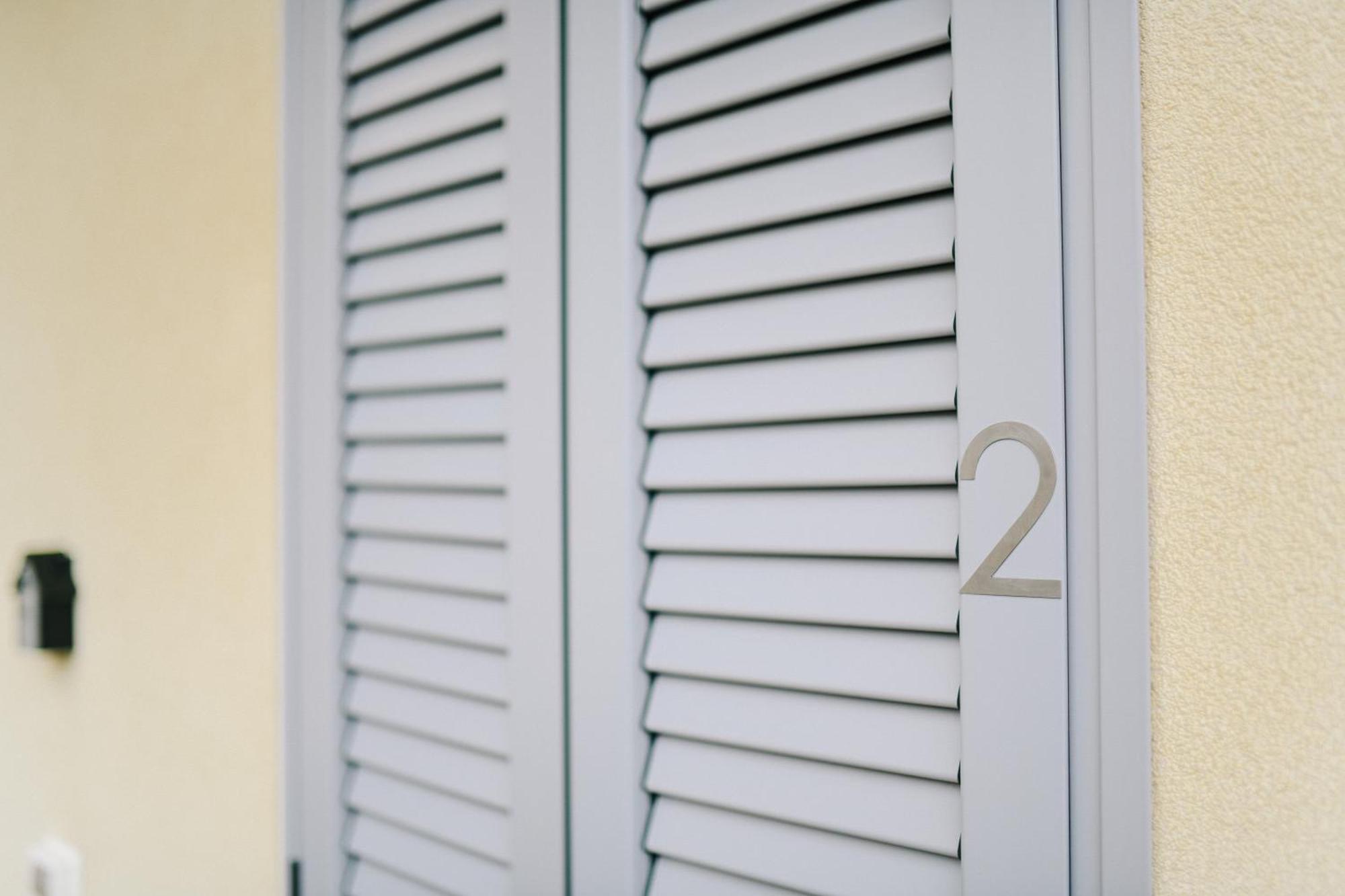 Lora Rose Suite ,Free Parking, Self Check In,2 Como Exteriér fotografie