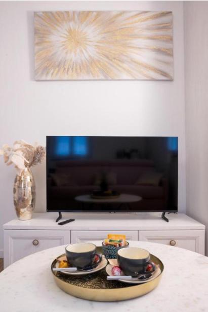 Lora Rose Suite ,Free Parking, Self Check In,2 Como Exteriér fotografie